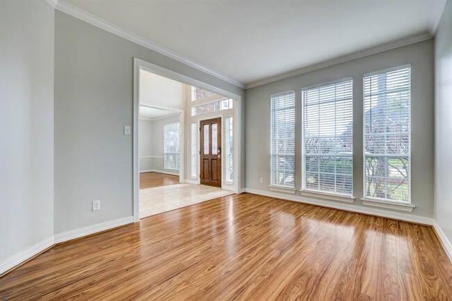 Building Photo - 3202 Summerwind Ct