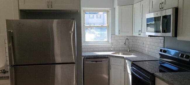 Building Photo - 609 Tara Dr