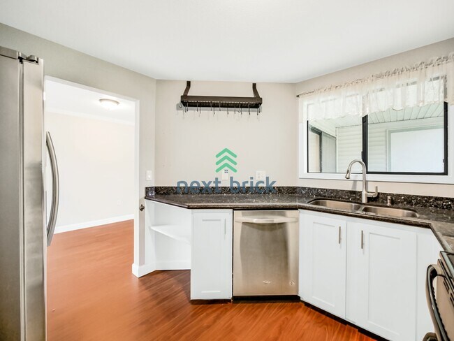 Foto del edificio - Gorgeous 2 Bed 1.5 Bath Condo for Rent!
