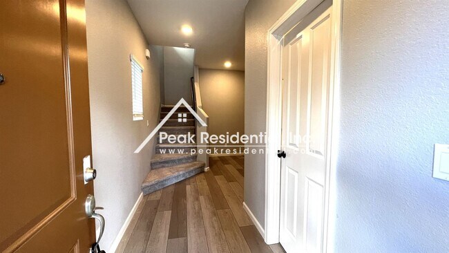 Foto del edificio - 4 br, 2.5 bath House - 3152 Welton Circle