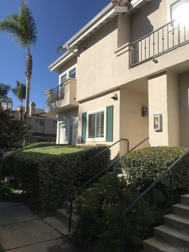 Foto principal - 7285 Calabria Ct
