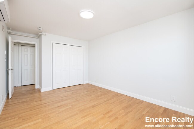 Foto del edificio - 1410 Columbia Rd