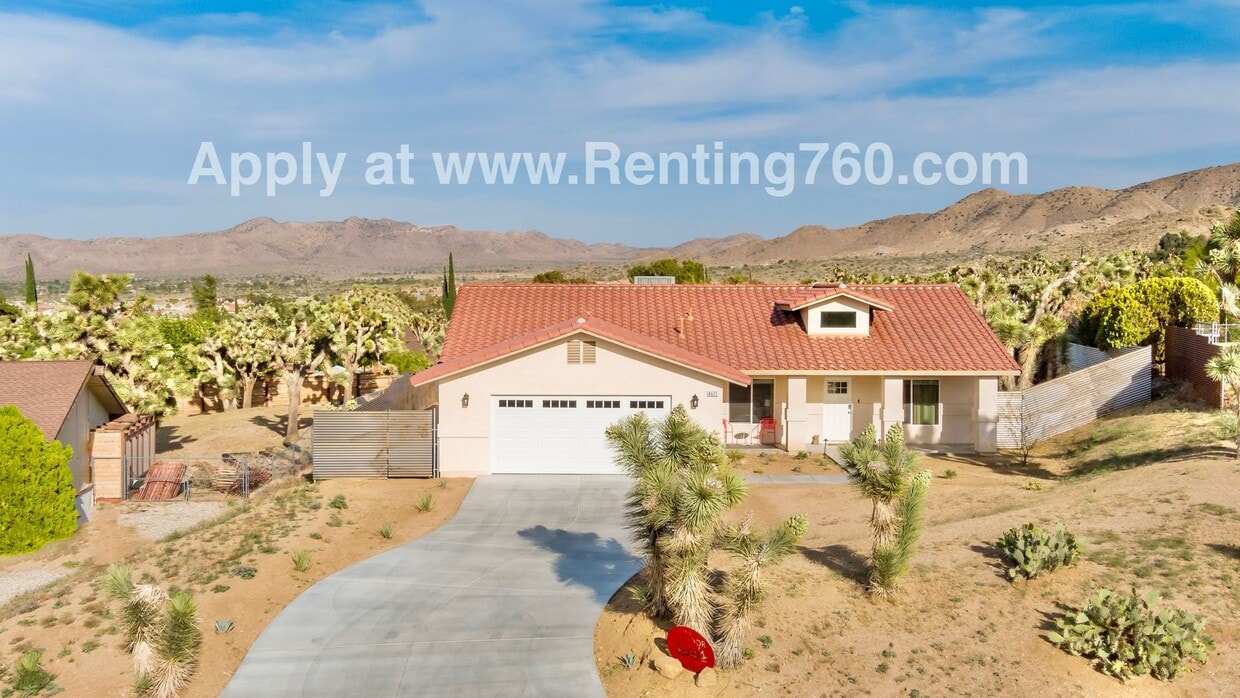 Primary Photo - Modern 4 Bedroom 2 Bathroom Home In Storey...