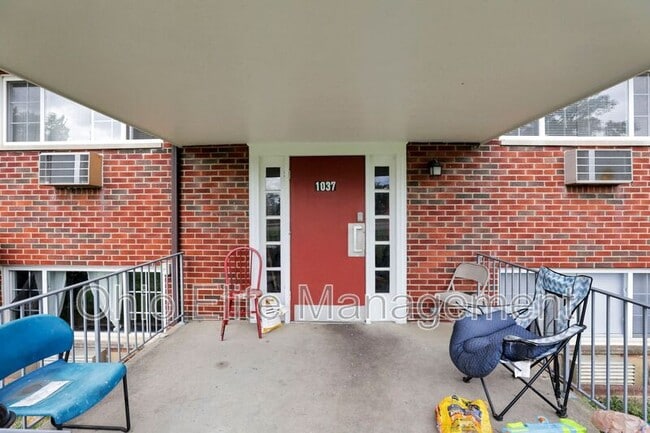 Building Photo - 1037 Binns Blvd