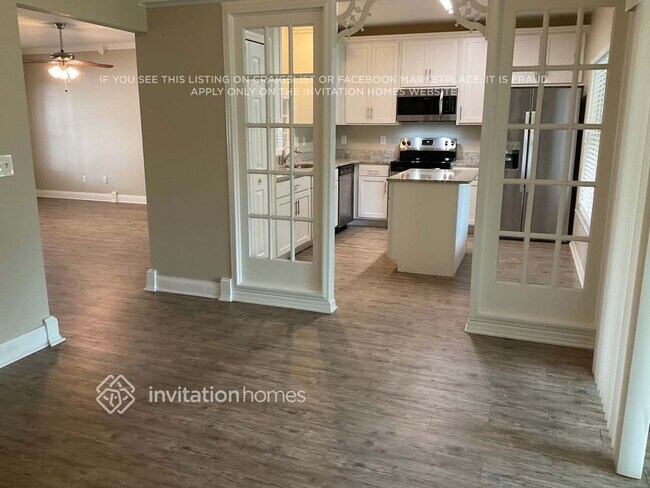 Foto del edificio - 4400 Brookstone Ct