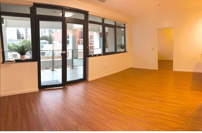 Building Photo - 1551 4th Ave