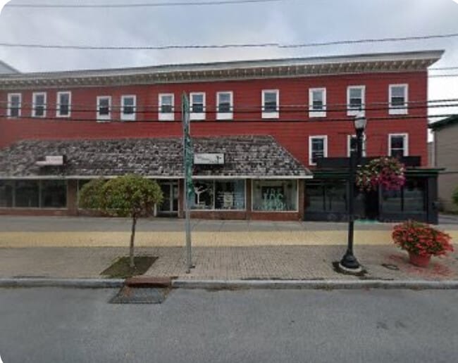 Building Photo - 211 Genesee St