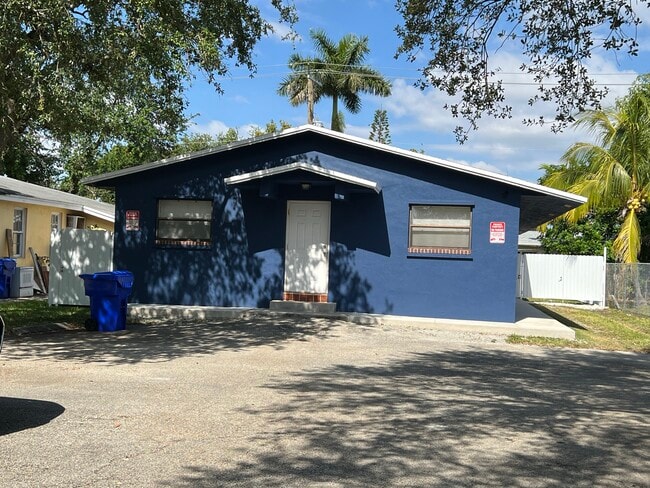 Building Photo - 316 N 61st Ave