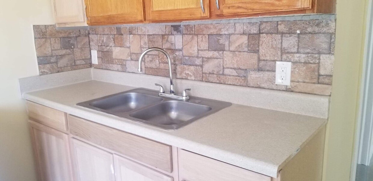 Foto principal - 2520 Eddington St