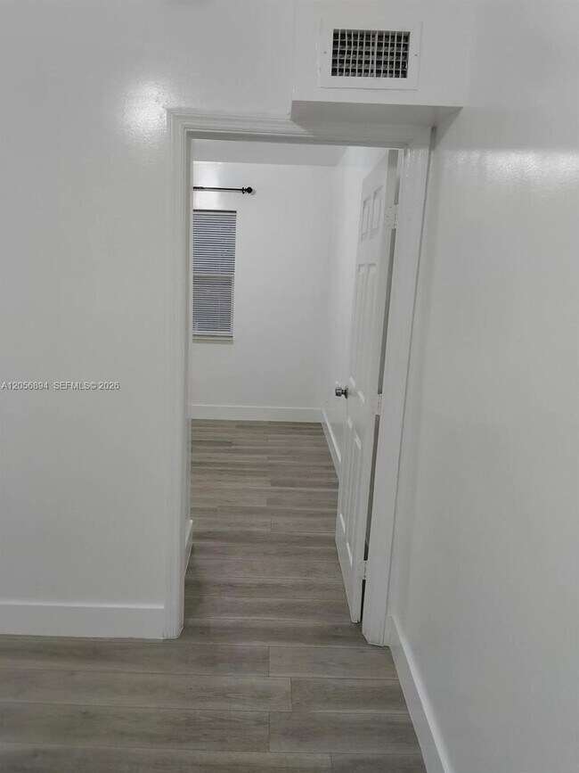 Building Photo - 2025 NW 91st St