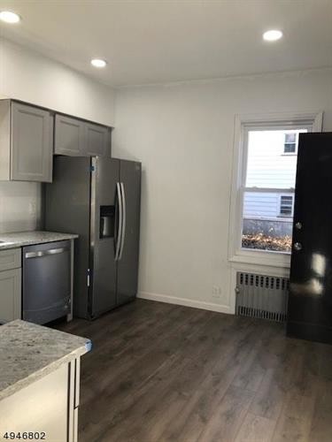 Foto del edificio - 659-661 Sanford Ave