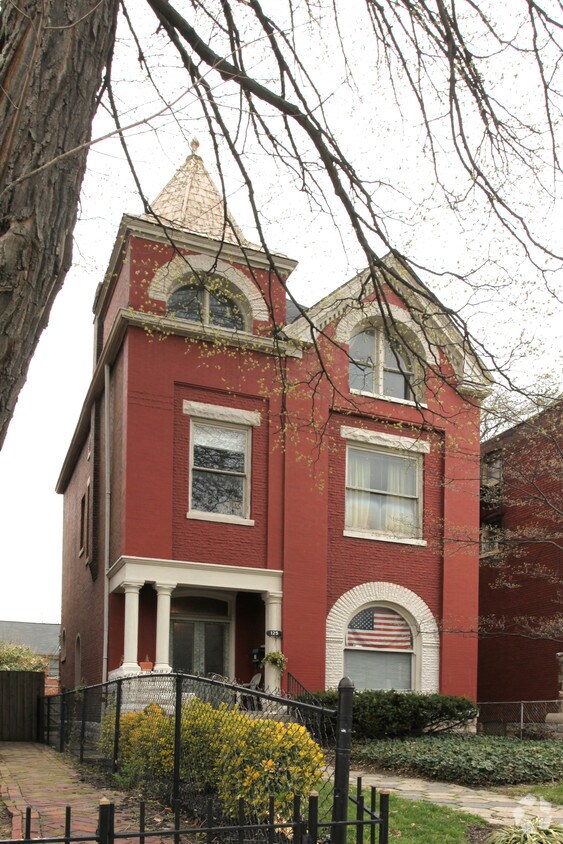 Primary Photo - 125 W Ormsby St