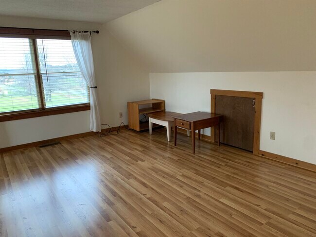 Building Photo - 2549 VT-5A