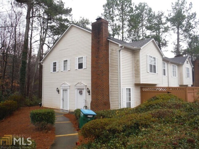 Building Photo - 1127 Green Yard Way