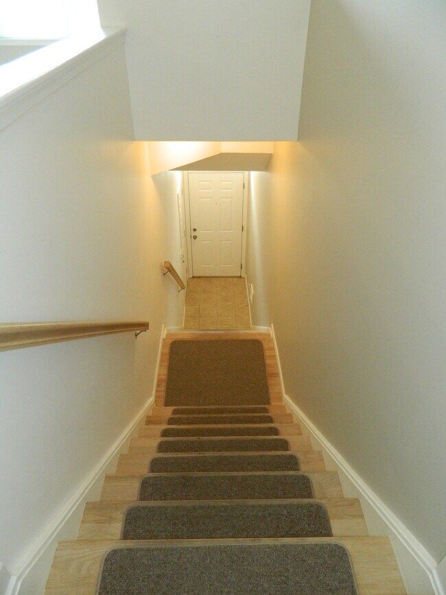 Escalera de entrada - 248 Adams Pointe Blvd