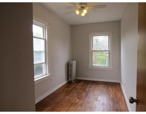 Building Photo - 69 Forest St