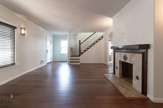 Foto del edificio - Remodeled 1930s Tulsa Home with 4 Beds, 3.5 Baths + Incredible Character