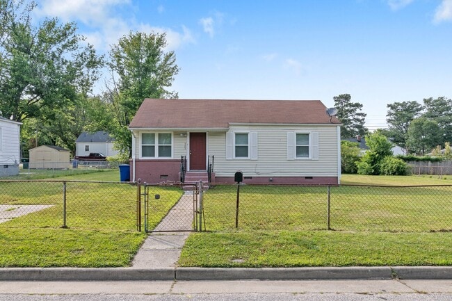 Photo - 503 Woodfin Road House