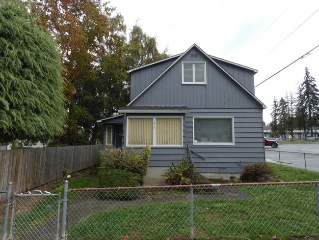 Building Photo - 213 S Francis St