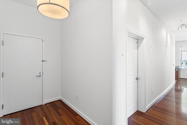 Foto del edificio - 155 Potomac Passage