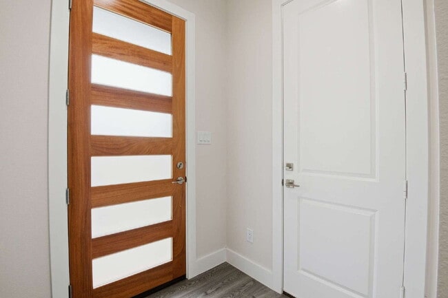 Photo - Never Lived IN - 727 S Victory Dr unit B Houston TX 77088 Apartment