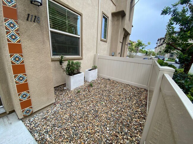 Foto del edificio - 3 bed, 3.5bath wihtin The Pacific Ridge Community in Oceanside
