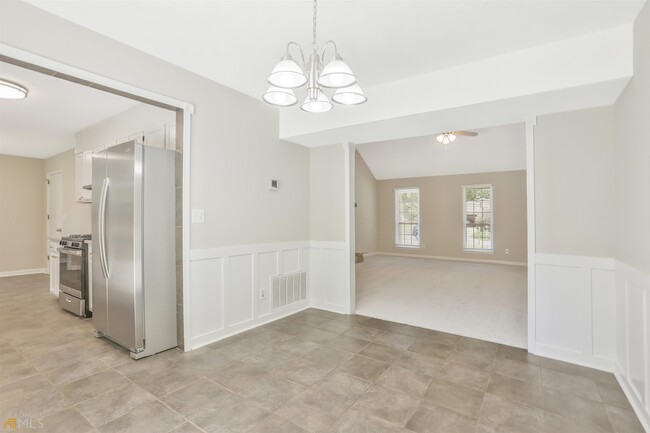 Building Photo - 1356 Gray Rock Dr