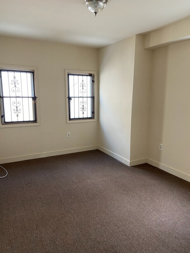 1217 Susquehanna W Ave, Philadelphia, PA 19122 House Rental in