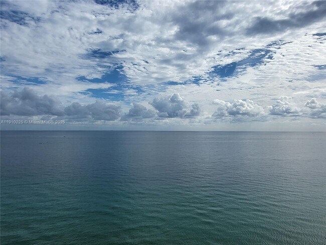 Foto del edificio - 2301 S Ocean Dr