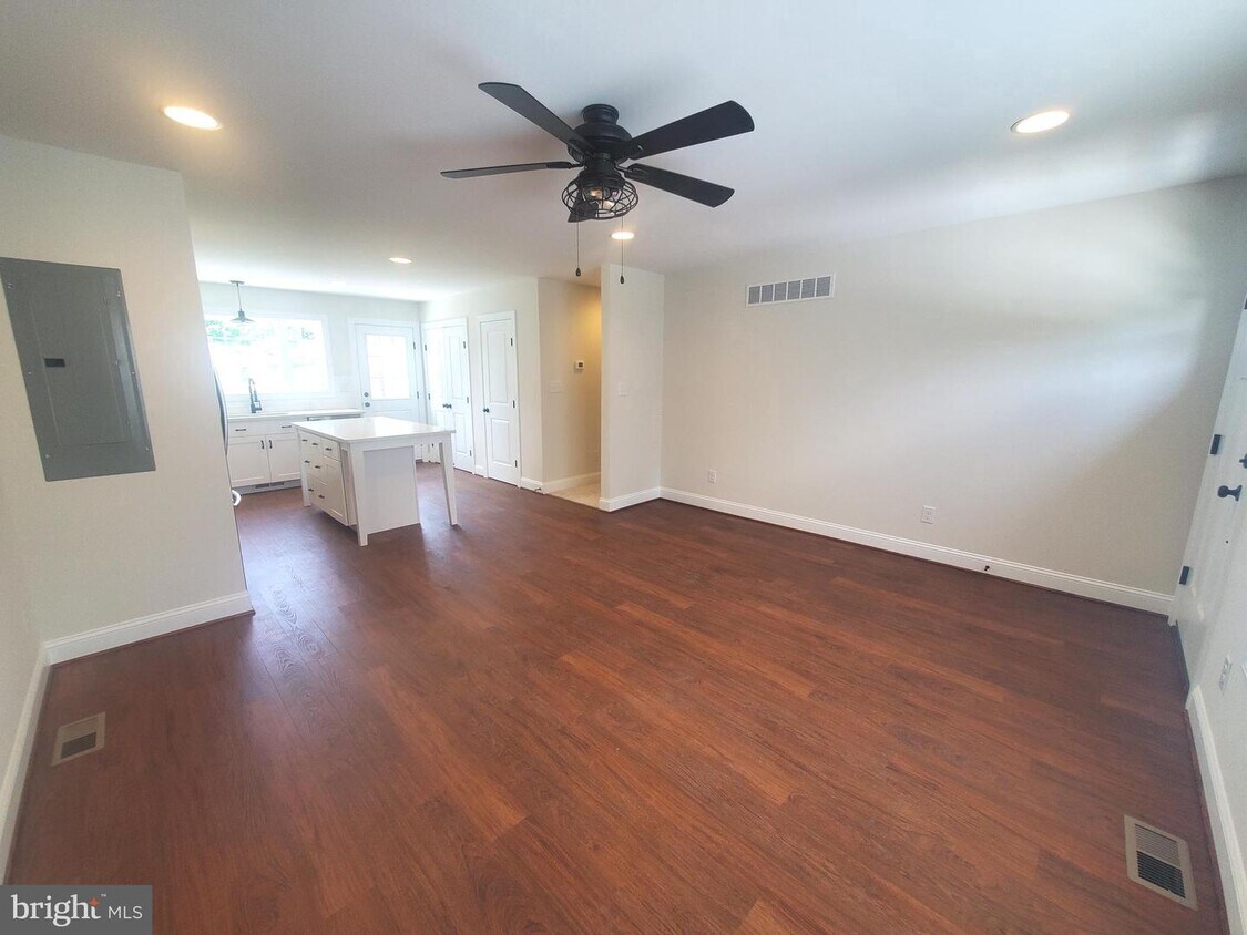 171 Orchard Ave, Dover, DE 19901 House Rental in Dover, DE