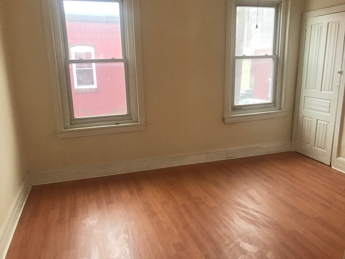 1327 W Seltzer St, Philadelphia, PA 19132 Townhome Rentals in