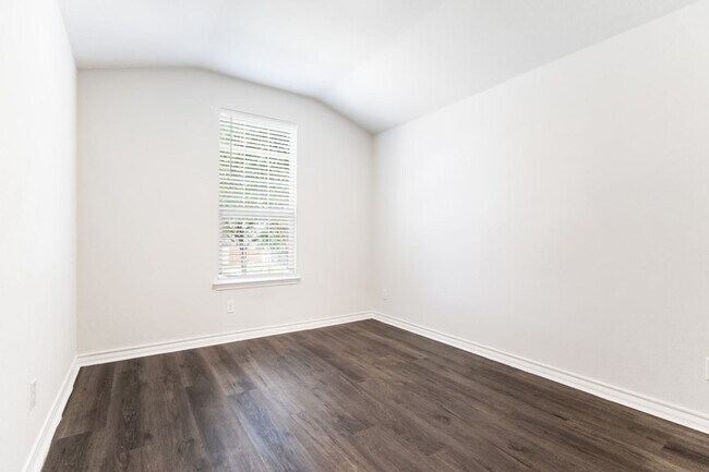Foto del edificio - Well-Maintained 3-Bedroom Home – Ideal for Students & Professionals!