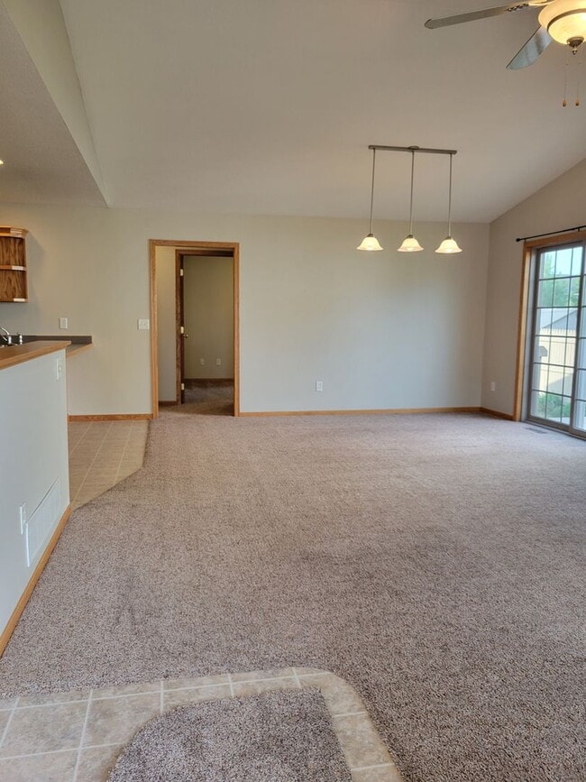 Spacious Twin Home House Rental in River Falls, WI