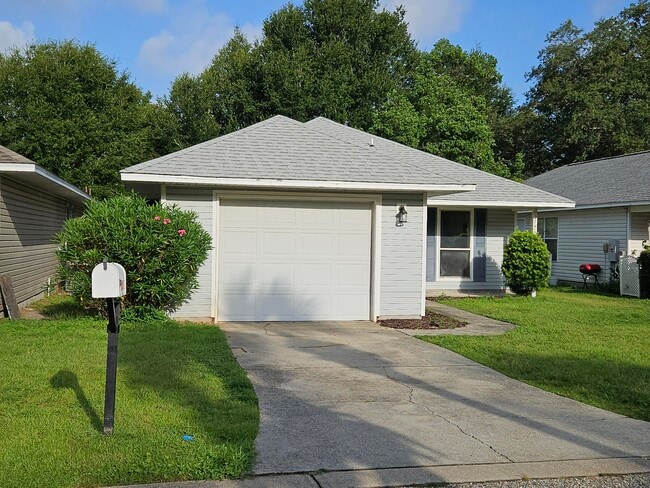 Building Photo - 2787 Bay Club Dr