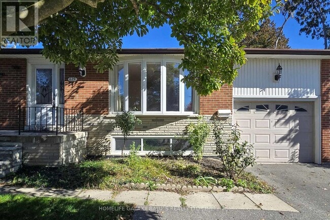 Building Photo - 629 Park Rd N