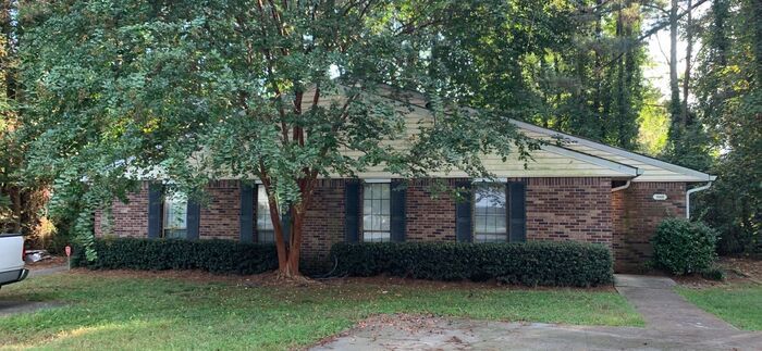 Primary Photo - READY NOW!!! 3 bed 2 bath!