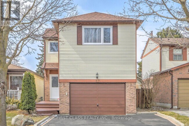 Building Photo - 85 Madsen Crescent