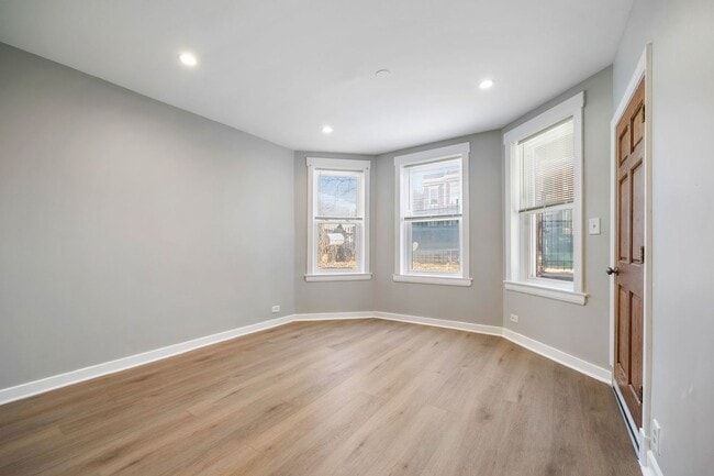 Foto del edificio - 624 N Monticello Ave