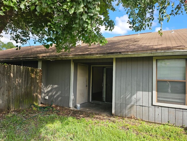 Building Photo - 1338 Delaware Pl
