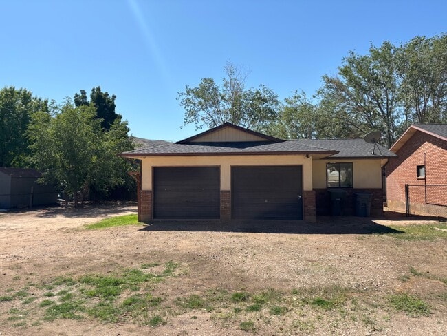 Building Photo - 34 E 350 N