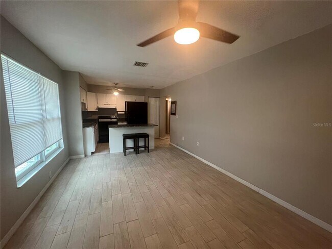 Foto del edificio - 21150 Gertrude Ave