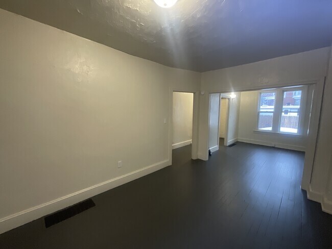 Foto del edificio - 644 Salem Ave