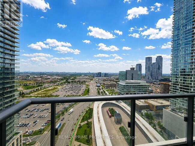Photo du bâtiment - 950 Portage Pkwy