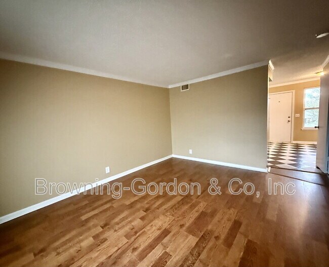 Foto del edificio - 1519B 21st Ave N