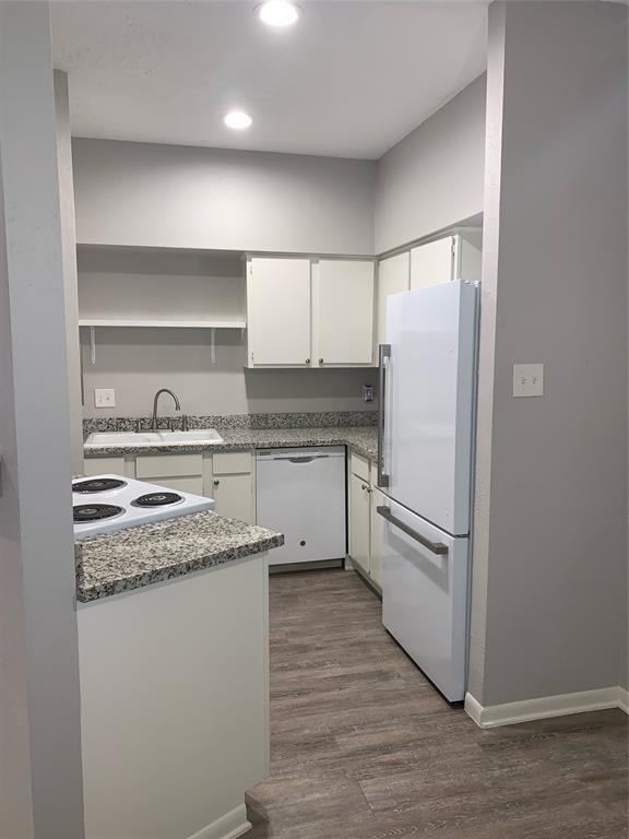 Building Photo - 2021 Spenwick Dr