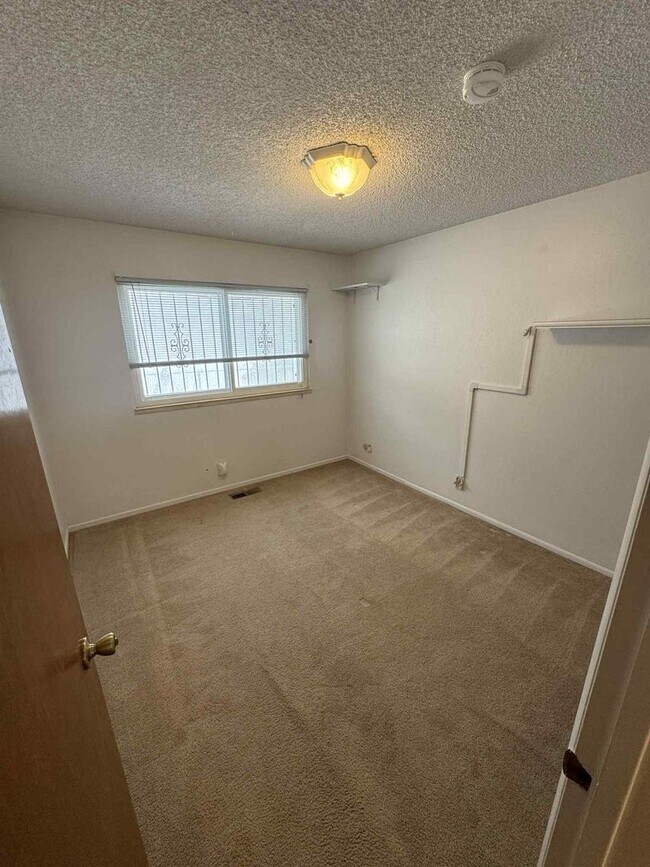 Foto del edificio - Charming 3-Bedroom, 2-Bathroom Home in Mat...