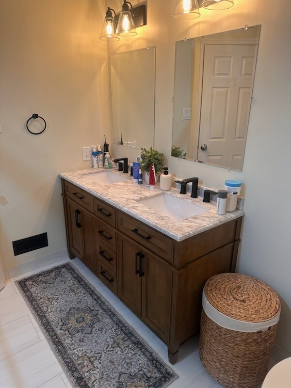 Foto principal - 15 Ebony Ct