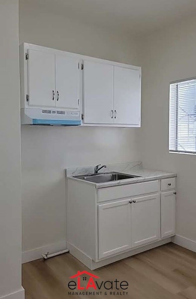 Interior Photo - 1046 W Martin Luther King Jr Blvd.