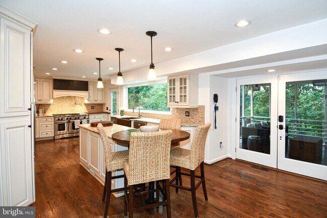 Building Photo - 12134 Holly Knoll Cir