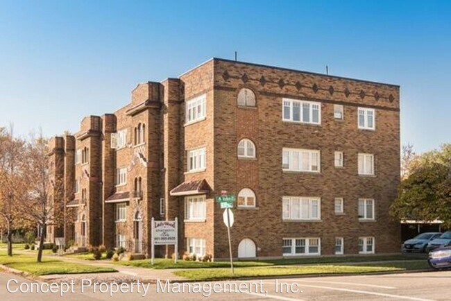 Building Photo - 670 26th St